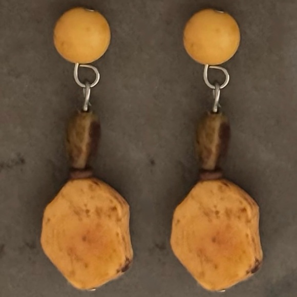 Bohemian Earthy Wood Bead Vinohrady Tribal Earrings - Picture 3 of 3